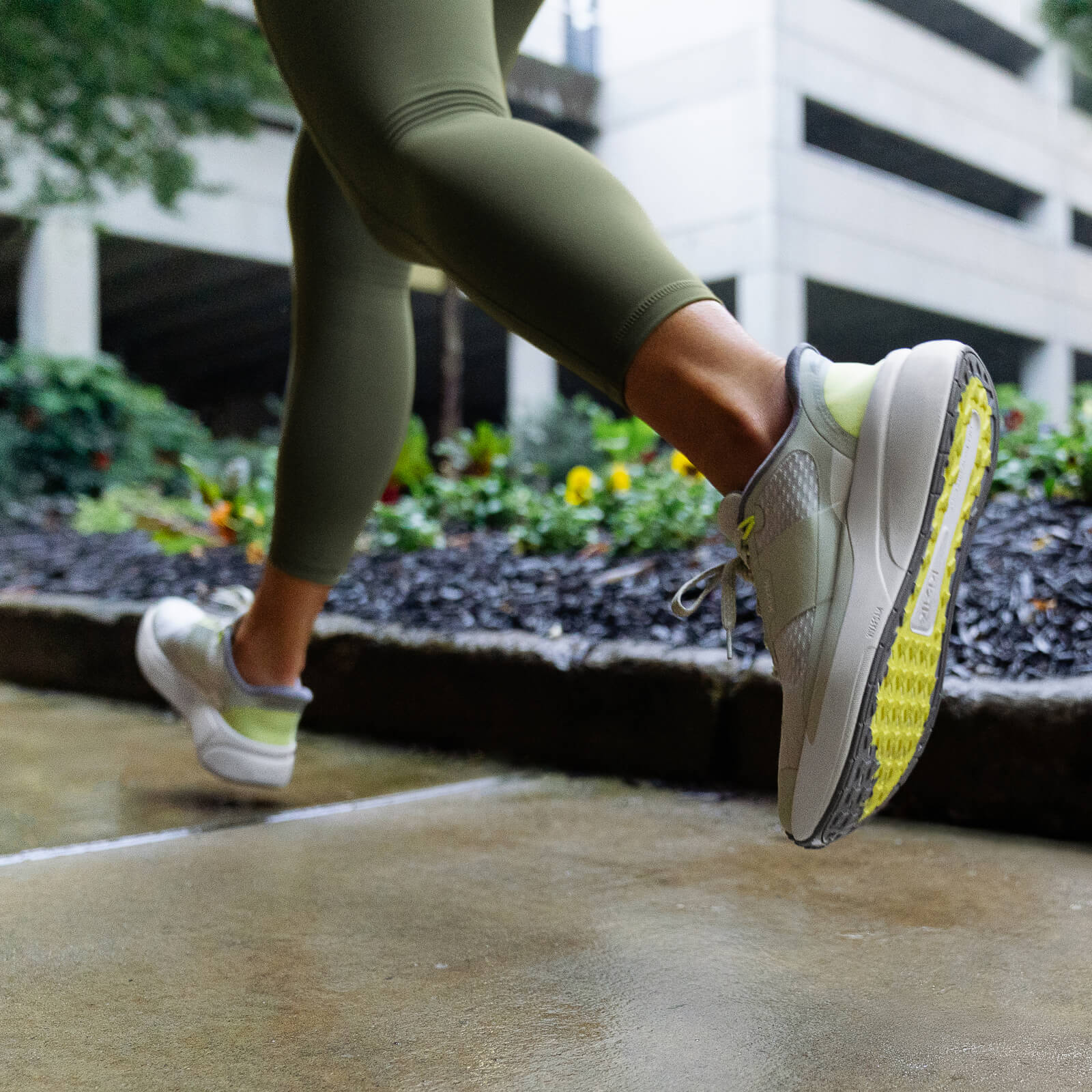 Women's Freedom Run - Celadon Tint/Minced Quince - Image 10